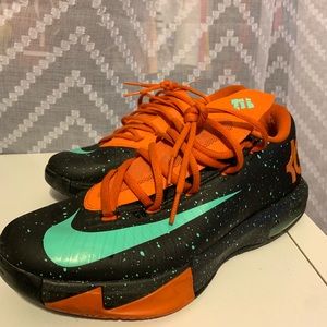 Nike Kevin Durant (KD) VI (6) “Texas” sneakers